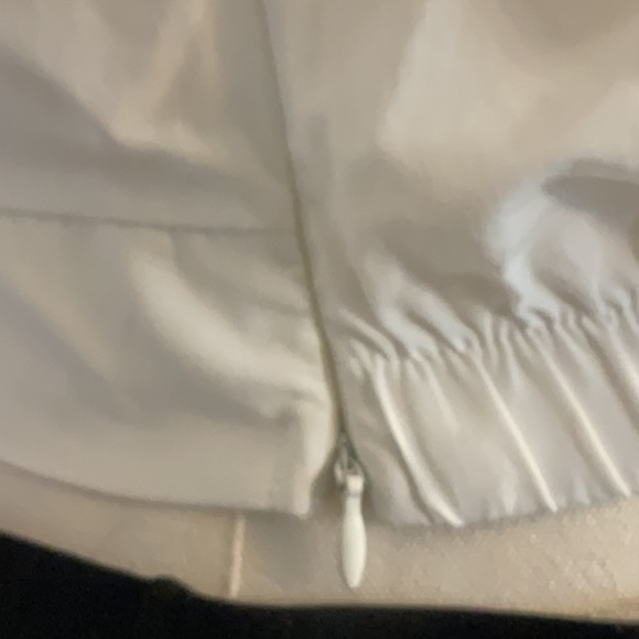 Ambar white cropped top w/exaggerated sleeve. Size S - Picture 3 of 4